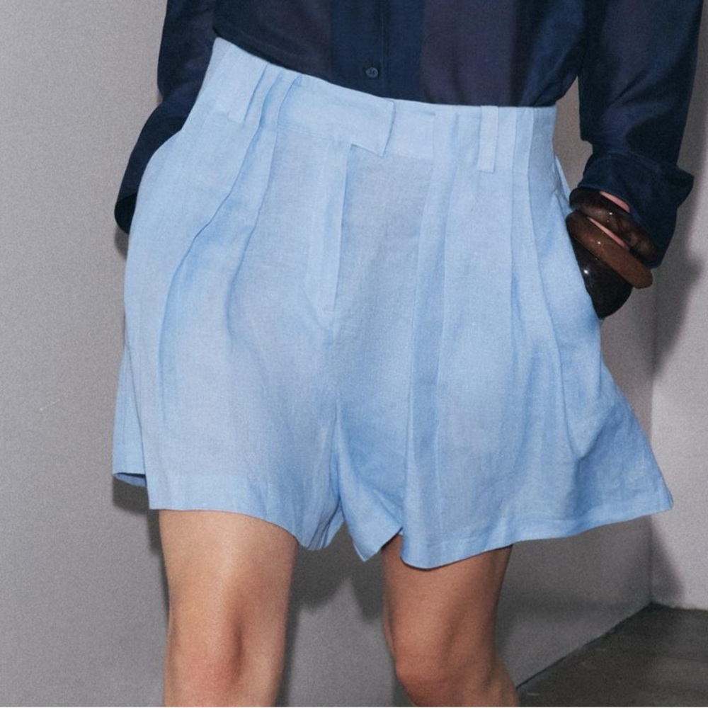 ZARA NWT 100% Linen Light Blue Pleated Shorts Staple Capsule Cottagecore Coastal